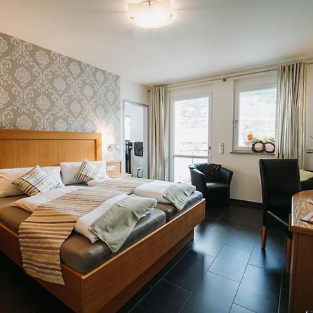 Wein- Und Gaestehaus Schwaab&Sohn Erden Εξωτερικό φωτογραφία